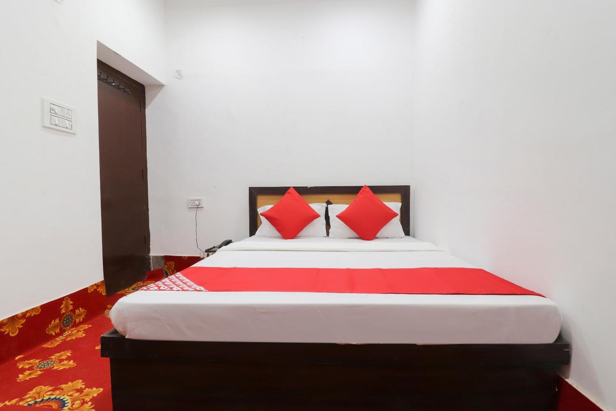 Hotel O Ram Inn Ayodhya Exterior foto