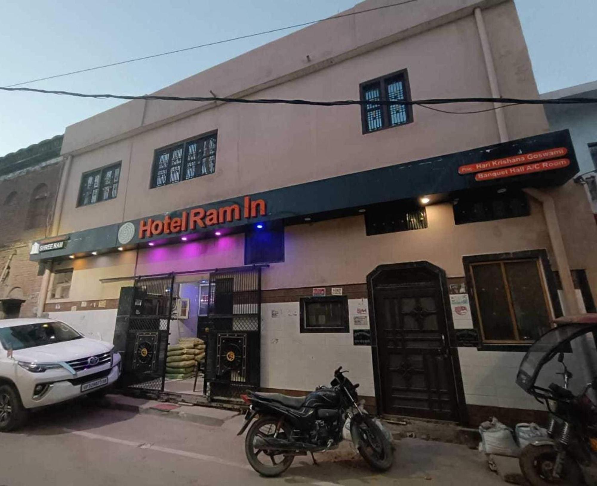 Hotel O Ram Inn Ayodhya Exterior foto
